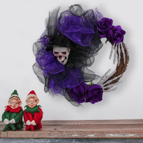 Halloween Krans Met Schedel Hoge Hoed Gotisch Deur Hanger Paarse Roos Zwarte Veer Decoratie Voor Spookhuis Feest