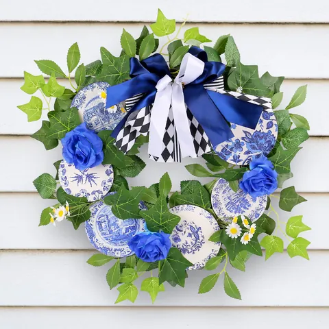 Couronne Artificielle Style Chinoiserie Avec Roses Bleues Marguerites Blanches et Nœud Sur Base de Vigne Naturelle Pour Maison