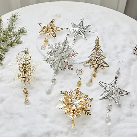 Vintage Eisen Metall Weihnachtsanhänger 3D Schneeflocke Stern Baum Glocke Dekoration Mit Strassanhänger Für Den Urlaub