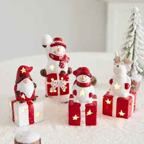 Ornamenti Natalizi in Ceramica Luminosi Statuetta Babbo Natale Renna Pupazzo di Neve Intaglio a Stella Decorazione da Scrivania