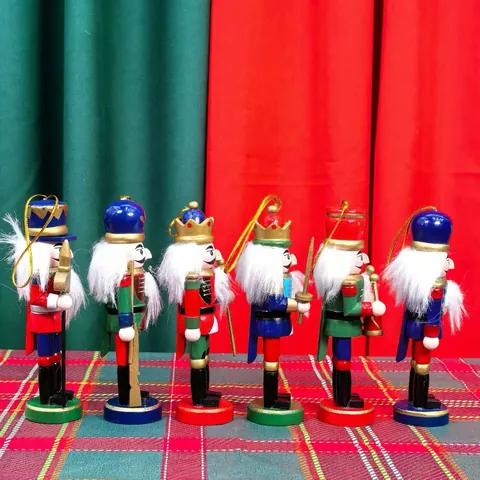 Juego de 6 Cascanueces de Madera Maciza de 13cm Adornos de Soldado Estilo Ceremonial Americano Figuras en Miniatura Pintadas a Mano para Decoración de Navidad
