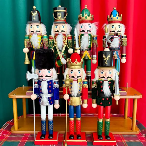 Classic Wooden Hand Painted Nutcracker Soldier Figurine Traditional Christmas Decoration For Home Office Desk Festive Gift Ornament