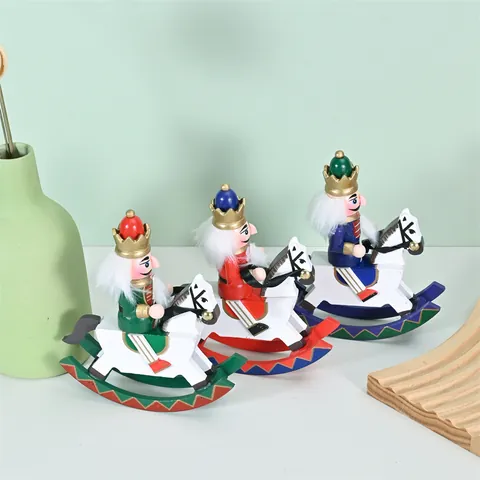 Natale Mini Schiaccianoci in Legno Soldato Su Cavallo a Dondolo Dipinto Burattino Schiaccianoci Ornamento Per Decorazione Casa