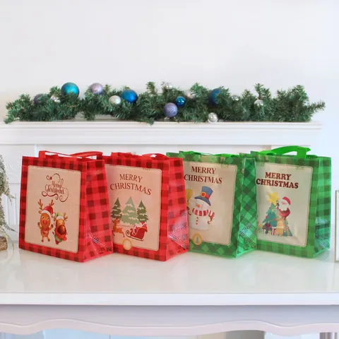 Christmas Cartoon Non-Woven Gift Bag Portable Plaid Snowflake Snowman Reindeer Pattern Holiday Storage Tote Gift Handbag