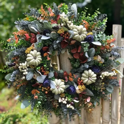 Herbst Eukalyptus Kranz Mit Weißen Kürbis Beeren Ahornblatt Erntedankfest Halloween Haustür Wandbehang Dekoration