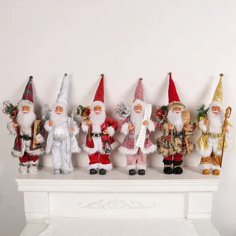 Stehende Weihnachtsmann Figur Aus Paillettenstoff Und Kunstfell Mit Stab Und Lampe Für Die Weihnachtsdekoration Zu Hause
