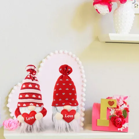 Gnomo di Peluche di San Valentino Bambola Rudolf Senza Volto con Cuore Amore Ornamento per Decorazione Tavolo Casa Regalo Bambini