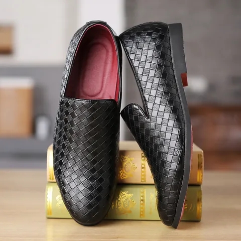 Britischer Stil Herren Loafer Webstruktur Slip-On Freizeitschuhe Weiches PU-Leder Business Flache Abendschuhe Verschleißfeste Rutschfeste Fußbekleidung
