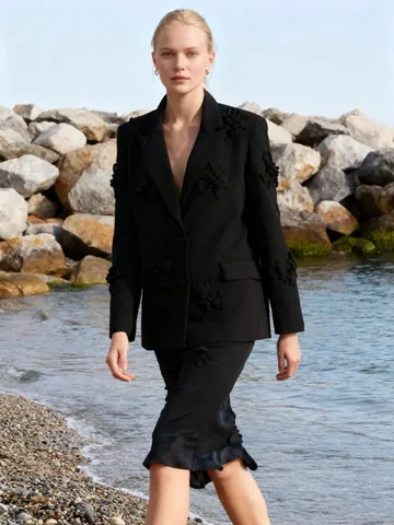 French Style 3D Floral Applique Blazer Women Long Sleeve Loose Double Breasted Jacket Elegant Commuting Suit Outerwear