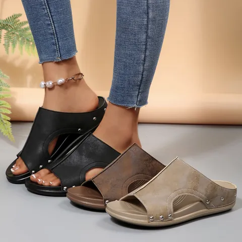Damen Keilabsatz Sandalen Sommer Rund Zehen Plateau Römische Slides Peep Toe Nieten Verzierung Casual Dicke Sohle Pantoletten
