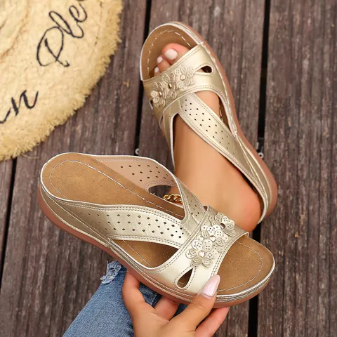 Sandalias de Cuña con Plataforma Casual para Mujer Piel PU Diseño Floral Calado Estilo Romano Chanclas de Playa de Verano Zapatos de Suela Gruesa