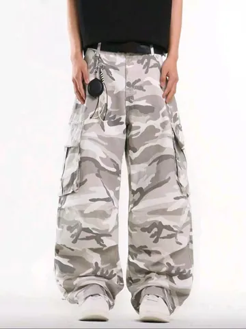 Men's Distressed Camouflage Cargo Jeans Washed Multi-Pocket Loose Straight Wide Leg Denim Pants Streetwear Work Trousers
