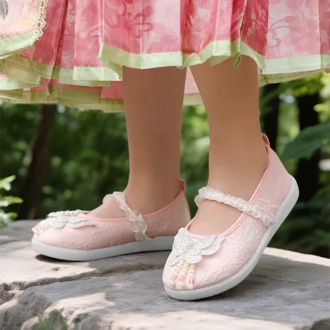 Traditional Chinese Style Girls Hanfu Embroidered Shoes Old Beijing Children Cloth Shoes Pearl Tassel Butterfly Lace Mary Jane Flat Princess Shoes For Ethnic Performance