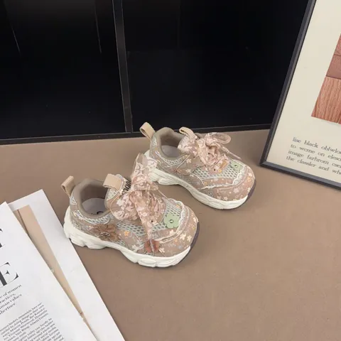 Girls Princess Shoes Breathable Mesh Sneakers With Lace Bow Tie Floral Pattern Lightweight Non-Slip Soft Sole Casual Shoes