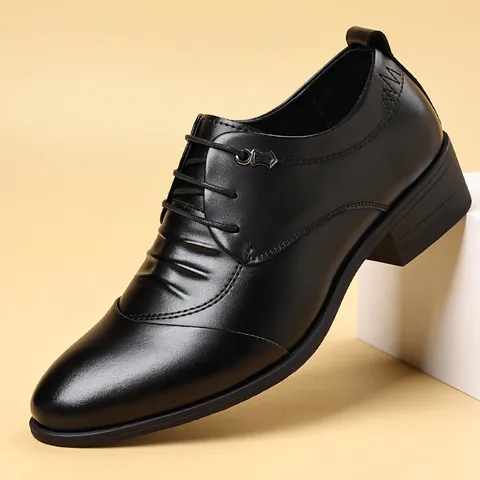 Herren Regeneriertes Leder Formelle Schuhe Business-Casual Schnürer Hochzeits-Dress-Schuhe Britischer Stil Rutschfest Gummi Herren Schuhe