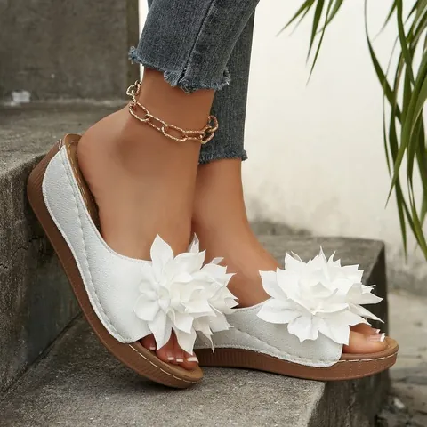 Mules Compensées à Fleurs d'Été pour Femmes Plateforme en Cuir PU Bout Ouvert Sandales de Plage Décontractées Bohèmes Chaussons à Semelle Épaisse