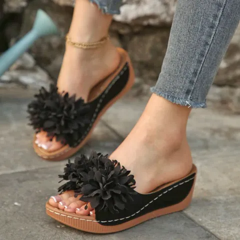 Mules Compensées à Fleurs d'Été pour Femmes Plateforme en Cuir PU Bout Ouvert Sandales de Plage Décontractées Bohèmes Chaussons à Semelle Épaisse