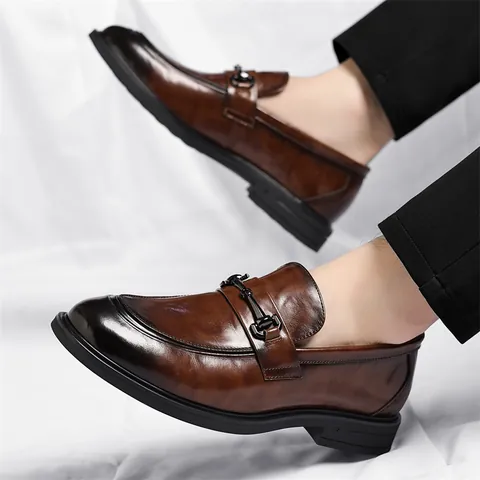 Herren Business Casual Leder Slipper Mit Metallpferdegebiss Detail Slip-on Mokassins Weiche Sohle Halbschuhe Für Büro Arbeit