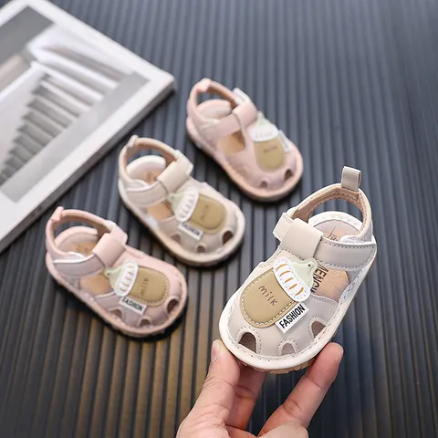 Summer Baby Cartoon Milk Bottle Squeaky Shoes Soft Sole Toddler Sandals For Boys Girls Synthetic Leather First Walkers Magic Tape
