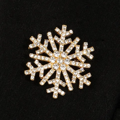 Snowflake Brooch Elegant Alloy Rhinestone Crystal Winter Christmas Jewelry Suit Lapel Pin Accessory For Women Men