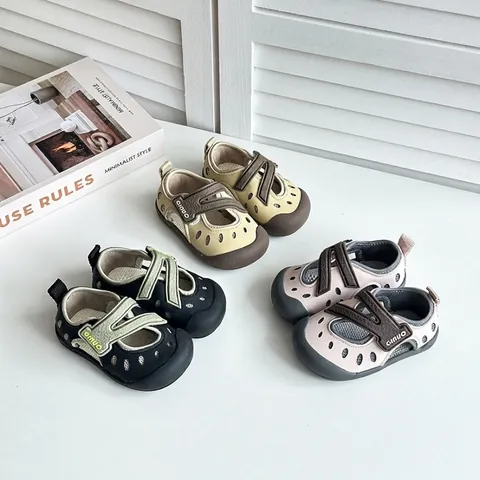 Kids Breathable Mesh Summer Sandals Boys Girls Soft Sole Casual Sports Beach Shoes Anti-Collision Toe Hook And Loop