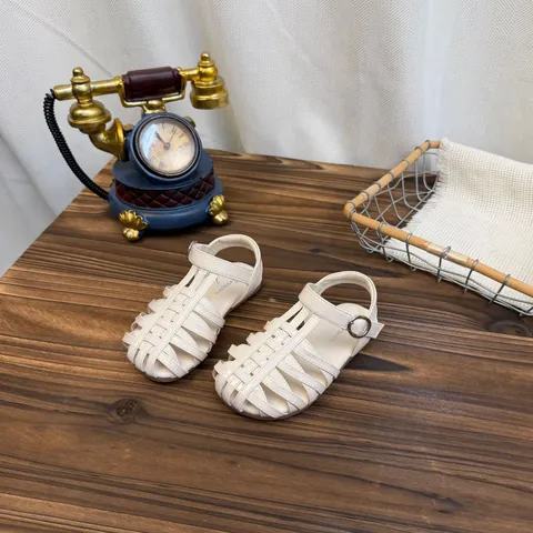 Girls Summer Woven Hollow Fisherman Sandals Kids Microfiber Leather Closed Toe Flat Beach Shoes For Little Big Girl