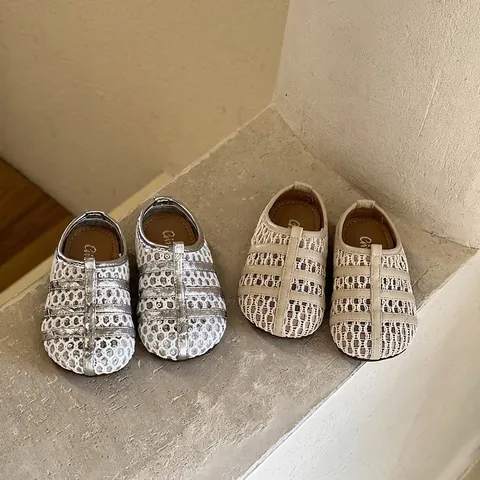 Sandales de Princesse pour Fillettes en Cuir Microfibre Tissé Ajouré Protection des Orteils Semelle Souple Été Fête