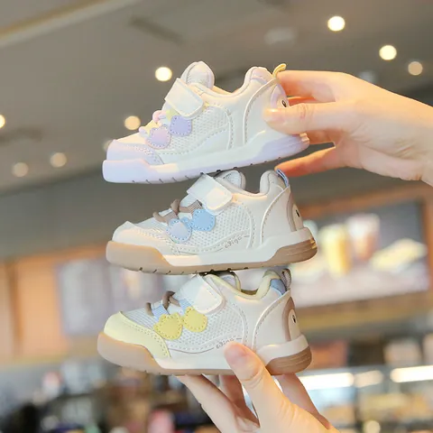 Baby Toddler Walking Shoes Mesh Breathable Soft Sole Sneakers Anti Slip Cartoon Heart Pattern Hook And Loop Sport Shoes