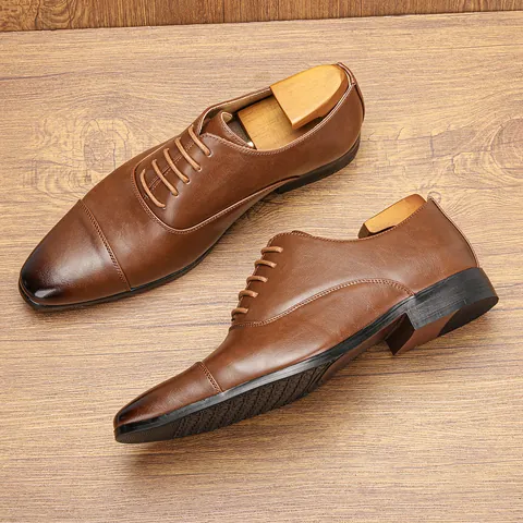 Scarpe Oxford Classiche da Uomo Stile Britannico di Alta Gamma Scarpe Formali da Lavoro Eleganti Comode Allacciate in Pelle PU Punta con Cappuccio Lucidate Retro