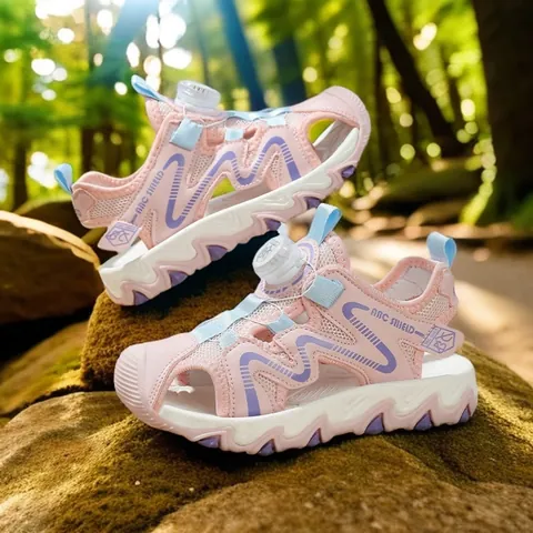 Girls Sporty Beach Sandals Closed Toe Anti-Slip Soft Sole Kids Outdoor Shoes With Rotary Buckle Breathable Mesh Sneakers