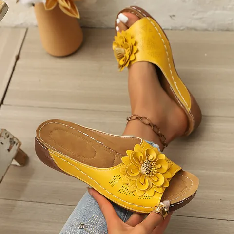 Sandalias de Cuña de Moda para Mujer Flores 3D Flip Flops de Cuero PU Pantuflas de Plataforma de Playa de Verano Caladas