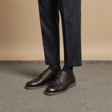Scarpe Casual in Pelle Vintage da Uomo Grandi Dimensioni Marrone Scuro Brunite Derby Business Casual Comode Antiscivolo per Ufficio Quotidiano Quattro Stagioni
