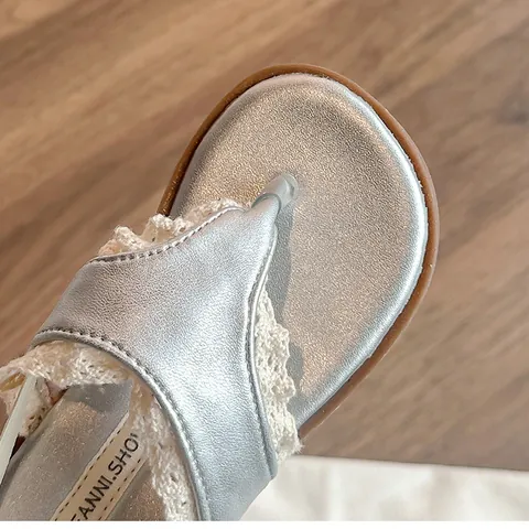 Girls Elegant Lace Flip Flops Elegant Metallic Patent Leather Soft Sole Sandals Summer Beach Vacation Chic Shoes For Children