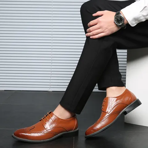 Herren Business Formelle Schuhe Echtes Leder Britischer Stil Brogue Geschnitzte Schnürung Oxford Derby Lässige Große Größen Rutschfeste Schuhe