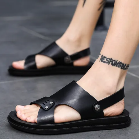 Men's Casual Microfiber Leather Sandals Summer Outdoor Breathable Beach Shoes With PU Sole Metal Studs For Men