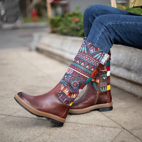Bottes Hautes Bohèmes pour Femmes Cuir Poli à la Main Patchwork Motif Géométrique Ethnique Bottes d'Hiver