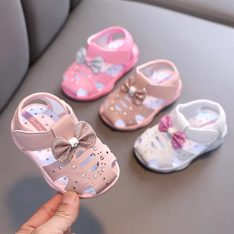 Toddler Girls Princess Sandals Soft Sole Bowknot Rhinestone Glitter Baby First Walker Shoes Summer Hollow Out Hook And Loop White Pink