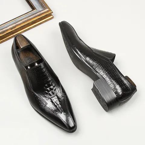 Men's Crocodile Pattern Loafers Pointed Toe Cowhide Business Casual British Style Slip-on Leather Shoes Breathable Formal Office