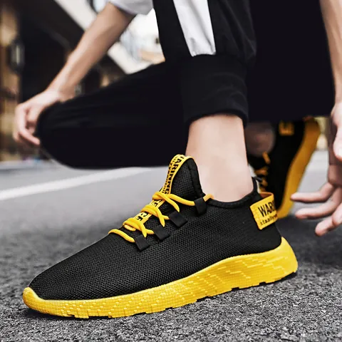 Scarpe Sportive Casual da Uomo Traspiranti in Mesh Flyknit Suola in EVA Leggera Scarpe da Corsa alla Moda Tendenza Stile Coreano per l'Estate Scarpe da Ginnastica