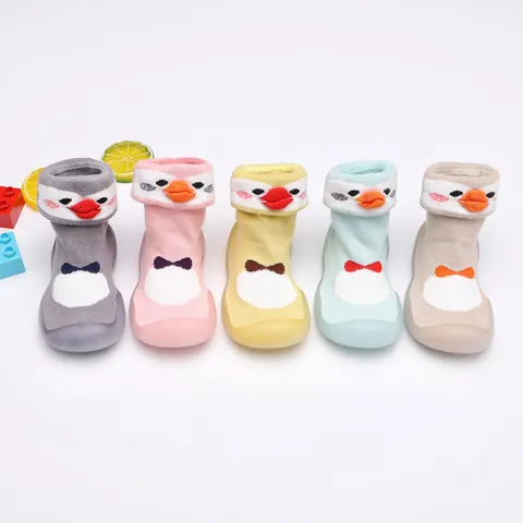 Scarpe Primi Passi per Neonati Calzini Cartone Animato Pinguino Anatra Polsino a Risvolto Suola in Gomma Morbida Antiscivolo per Bambini