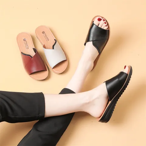 Women's Genuine Cowhide Leather Casual Slides Soft Flat Anti-Slip Outdoor Summer Sandals Beach Slippers Rhinestone Sandals