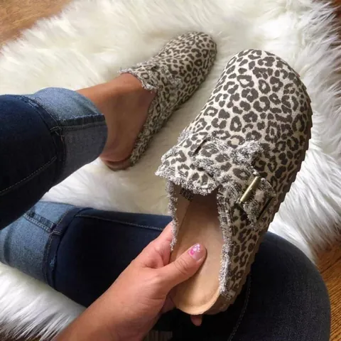 Pantofole Chiuse da Donna Stampa Leopardata Mule Frange Fibbia Slipper Piatti Pelle PU Clog Casual Scarpe Slip-On All'aperto