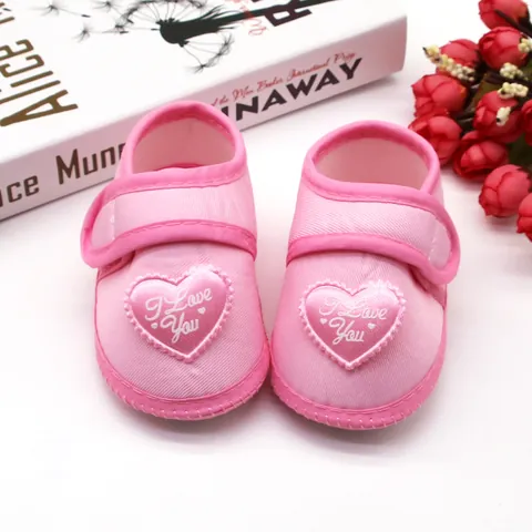 Baby Girls Cotton Cloth Soft Sole Princess Shoes Heart Embroidery Prewalker Shoes For Infants Newborn First Walkers