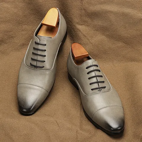 Scarpe Oxford da Uomo in Cuoio Rigenerato Brunito Punta Affusolata Stile Britannico Stringate Scarpe Eleganti Formali Comode Resistenti all'Usura
