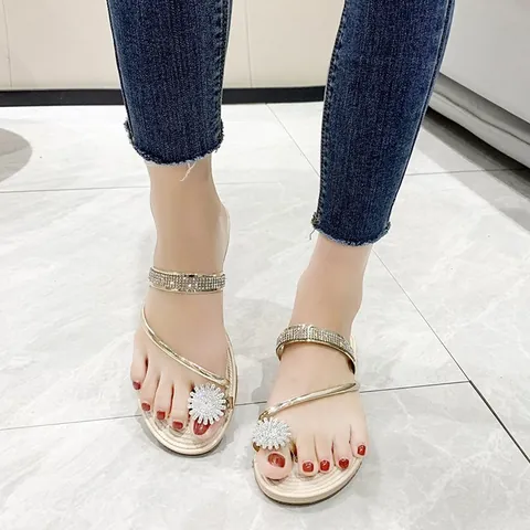 Women Rhinestone Flower Flat Sandals Fairy Style Toe Loop Slides Roman Summer Casual Beach Slippers With Rubber Sole