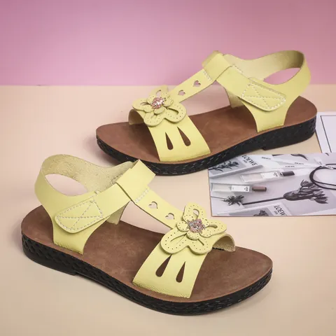 Girls Summer Sandals Microfiber Leather Floral Rhinestone Soft Sole Beach Shoes Casual Anti-Slip Outdoor Breathable Kids Fashion Sandals