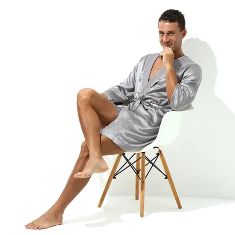 Peignoir en Satin pour Hommes Couleur Unie Ample Vêtement de Détente Avec Ceinture Col en V Pyjama Doux en Poliestere Robe