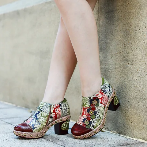 Retro Hand Painted Sheepskin Floral High Heels For Women Vintage Leather Stereo Flower Chunky Heel Pumps With Side Zipper Rivet Detail