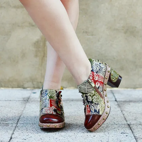 Retro Hand Painted Sheepskin Floral High Heels For Women Vintage Leather Stereo Flower Chunky Heel Pumps With Side Zipper Rivet Detail
