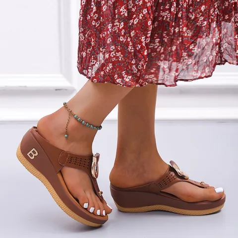 Sandalias de Cuña Tipo Chancla para Mujer Verano Cuero PU Calado Plataforma Pantuflas de Playa Casual Hebilla de Metal